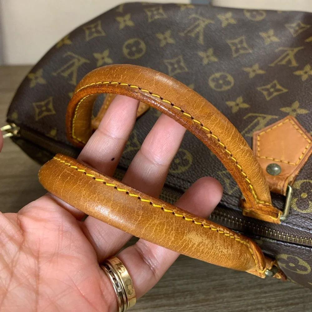 Authentic Louis Vuitton Speedy 30 in Mono - Picture 10 of 17